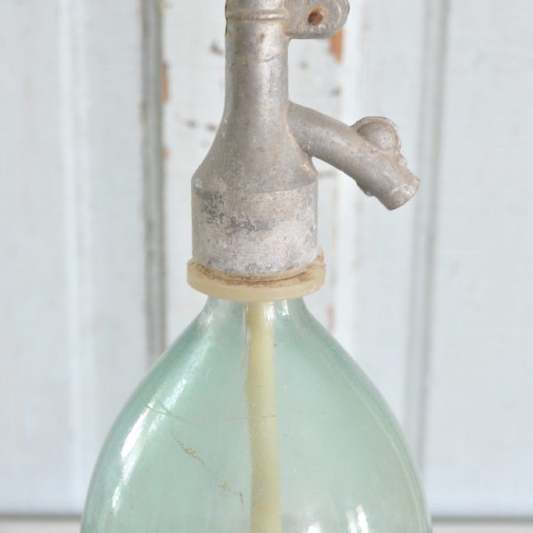 Becky's Farmhouse Light Green Seltzer 3