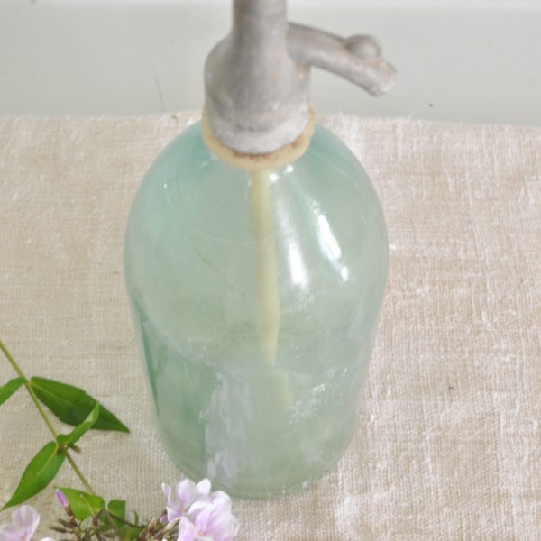 Becky's Farmhouse Light Green Seltzer 4